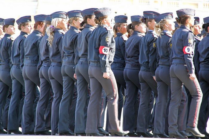 Девушки в силовых структурах нашей страны (38 фото)