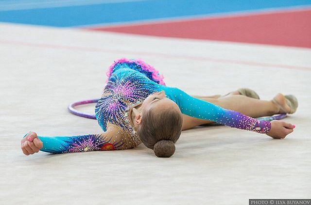 Мария Сергеева - новое громкое имя в художественной гимнастке (17 фото)