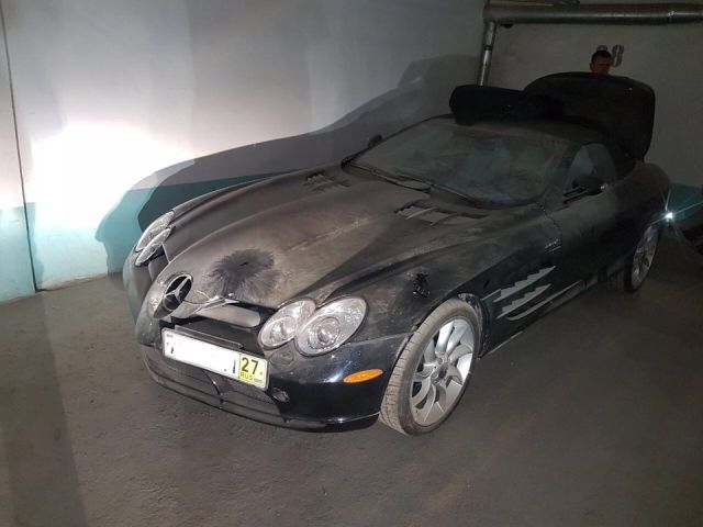 Забытый Mercedes-McLaren SLR нашли на подземном паркинге в Новосибирске (10 фото)