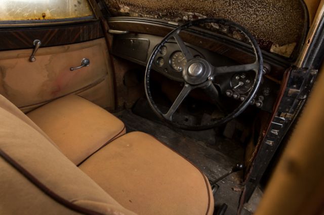 В Нью-Йорке нашли три забытых раритетных авто стоимостью в миллион долларов (12 фото)