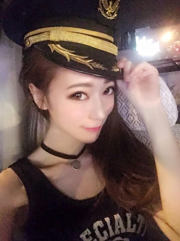 Милая сотрудница дорожной полиции Тайваня (21 фото)