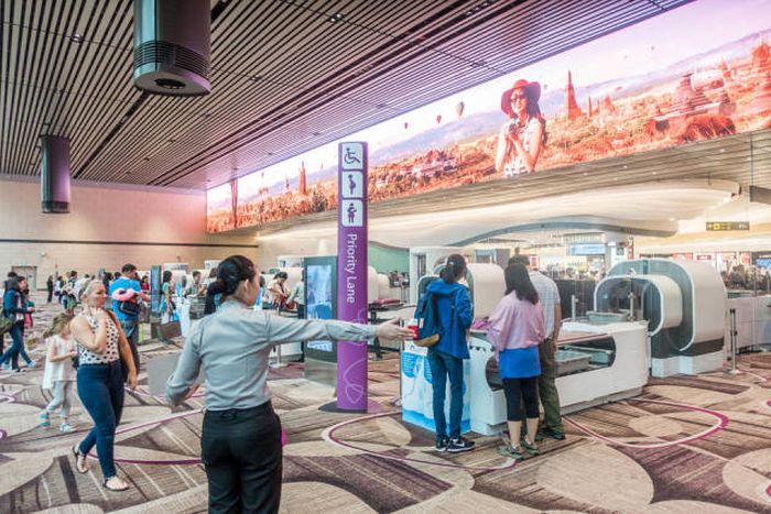 Аэропорт Чанги в Сингапуре, который поразит вас своей инфраструктурой (41 фото)