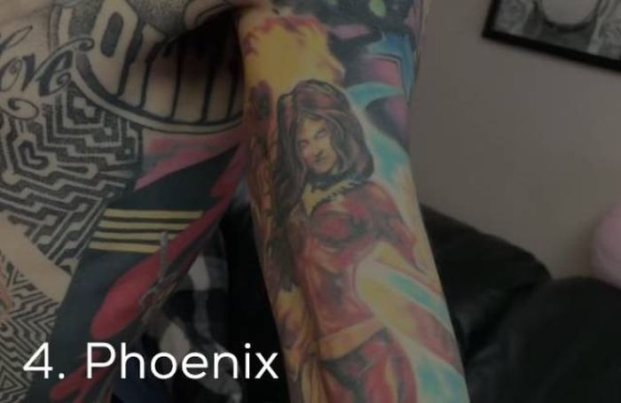 Парень набил на теле рекордное количество татуировок с героями Marvel (35 фото)