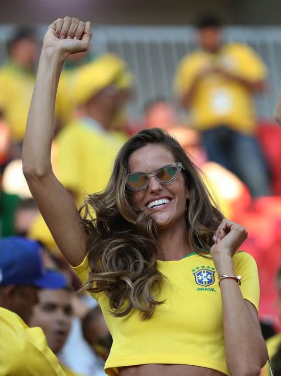 Супермодели Victoria’s Secret побывали на матче "Сербия - Бразилия" (14 фото)