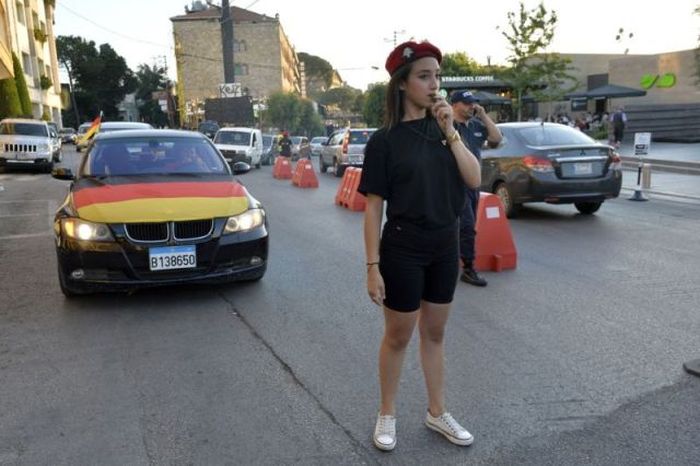 Летняя форма девушек-полицейских в Ливане (10 фото)