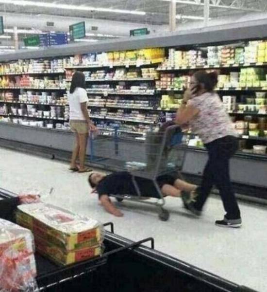 Дети, которые не любят ходить по магазинам (25 фото)