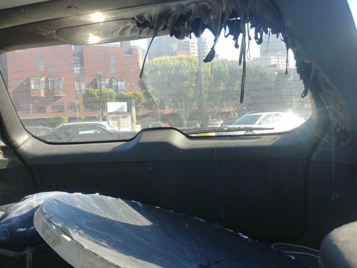 Купил параболическое зеркало и оставил его в машине (3 фото)