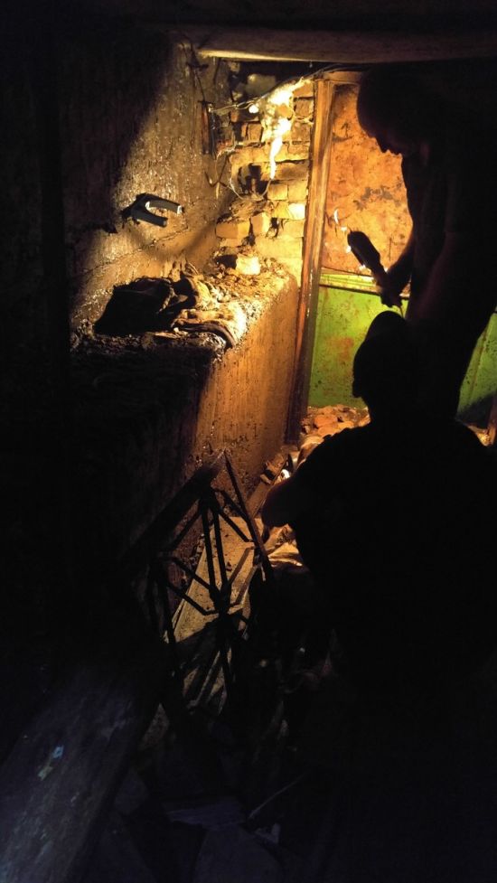 Заброшенный подвал под частным домом (14 фото)
