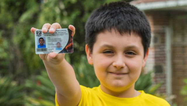 12-летний мальчик стал студентом Национального университета Мексики (2 фото)