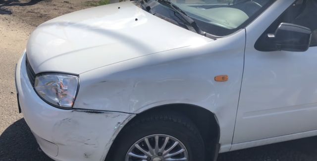Блогеру сожгли автомобиль после публикации в сети ролика с места аварии (4 фото + 2 видео)
