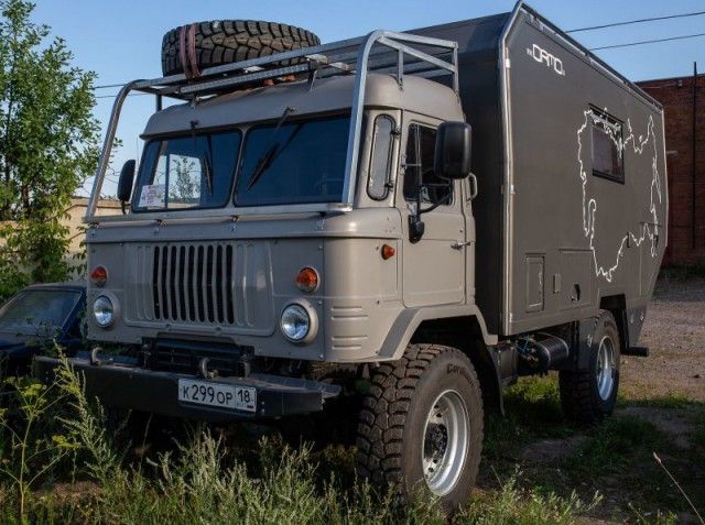 Необычный автодом для путешествий на базе ГАЗ-66 (40 фото)