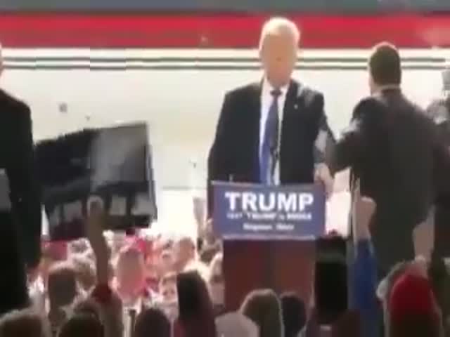 Дональд Трамп перепугался во время своего выступления