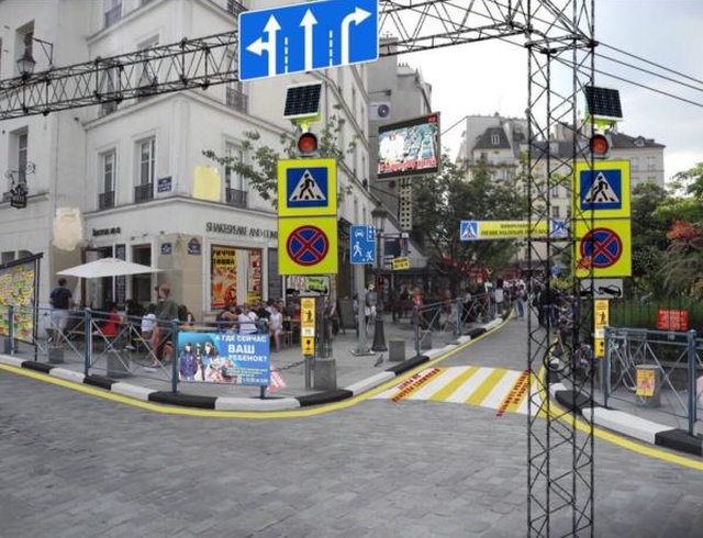 Как преобразилась бы парижская улица, если бы она находилась в Москве (2 фото)