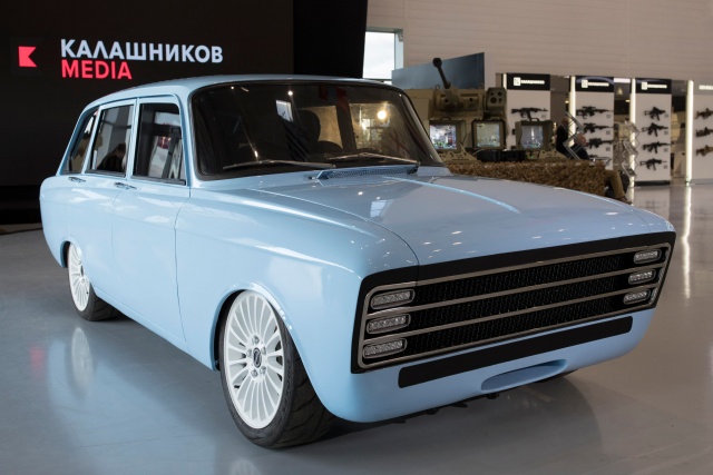 Концерн "Калашников" представил концепт электромобиля на базе ИЖ "Комби" (9 фото)