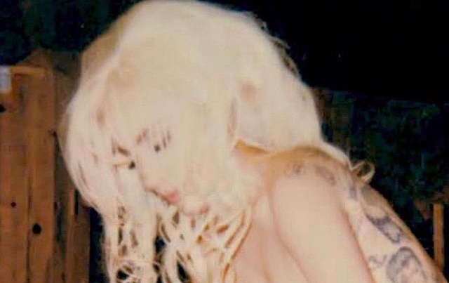 Леди Гага опубликовала в сети свои обнаженные фотографии (3 фото)