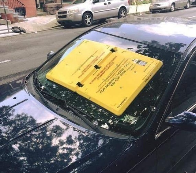 Вакуумный блокиратор лобового стекла для нарушителей правил парковки (5 фото)