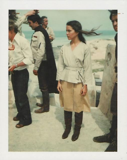 Архивные фотографии со съемочной площадки "Звёздные войны. Эпизод IV", сделанные на Polaroid (15 фото)