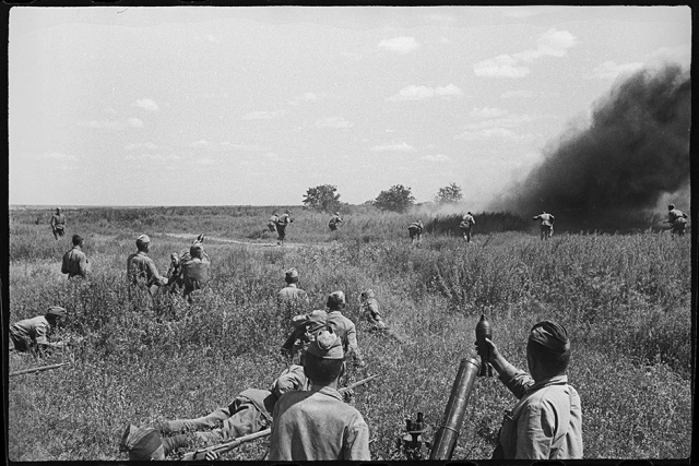 Архивные снимки Второй мировой войны, сделанные советским фотокорреспондентом (28 фото)