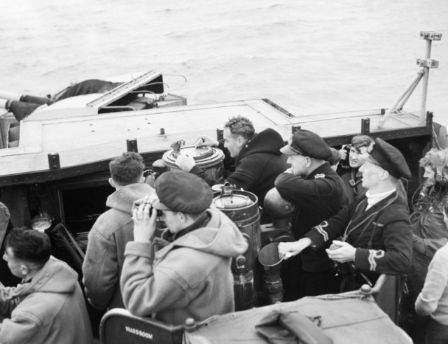 Исторические фото моряков и судов Второй мировой войны (25 фото)