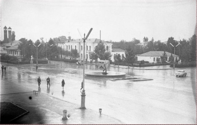 Агдам, который был известен на весь СССР, стал городом-призраком (19 фото)