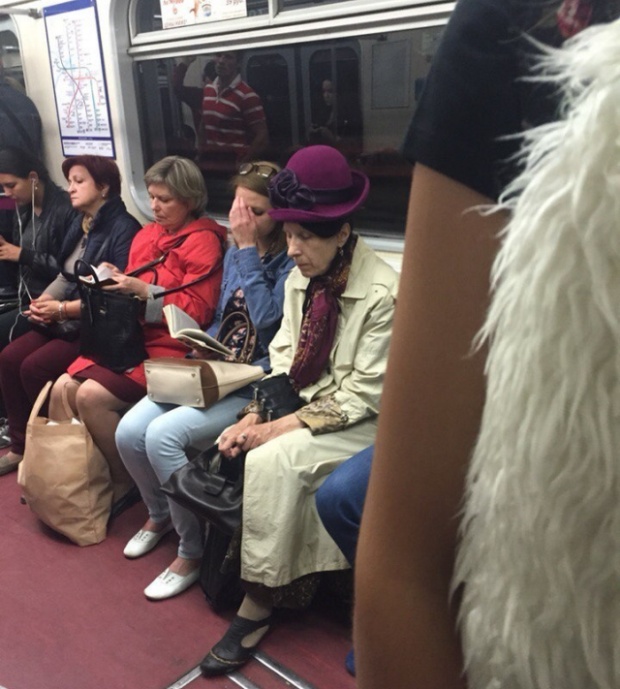 Модники и модницы нашего метро (41 фото)