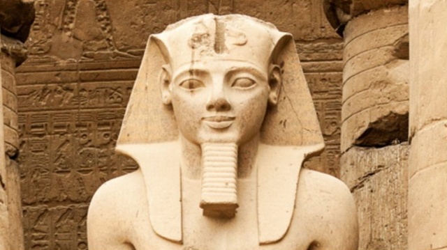 Паспорт для фараона (3 фото)
