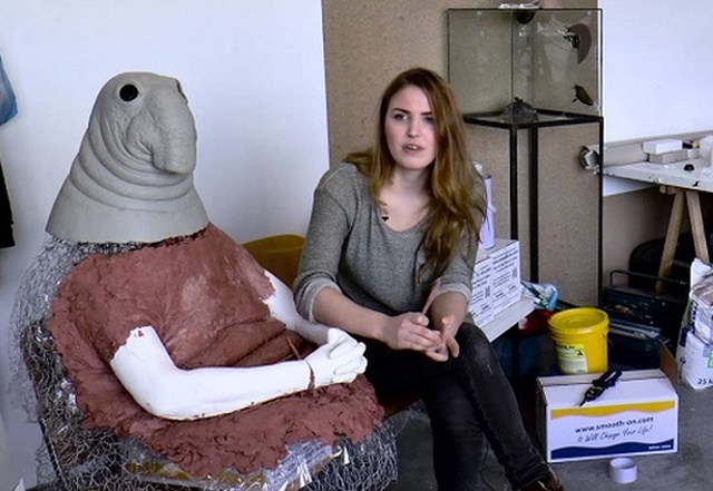 Маргрит ван Бреворт, автор Ждуна, создала новую странную скульптуру (3 фото + видео)