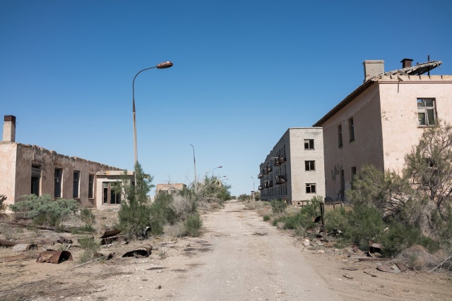 Аральск-7 - бывший закрытый город, в котором разрабатывали биологическое оружие (24 фото)