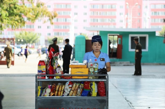 Повседневные фото жизни в Северной Корее (24 фото)