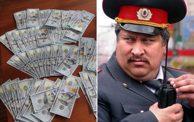 В Хабаровском крае полицейские вернули гражданину потерянные документы и крупную сумму денег (3 фото)
