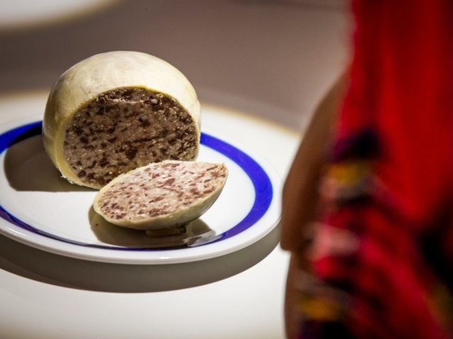 Самые странные экспонаты Музея отвратительной еды в Швеции (10 фото)