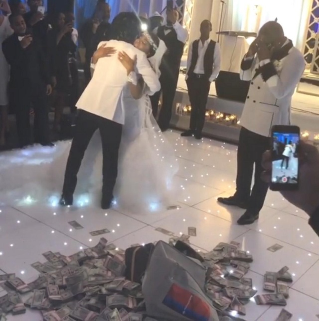 Рэпер Jacquees удивил свою мать свадебным подарком (3 фото + видео)