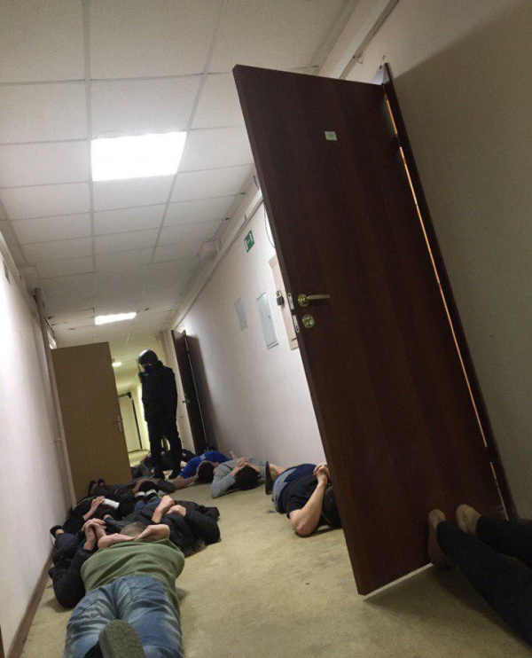 Зачистка в общежитии российского государственного геологоразведочного университета (8 фото)