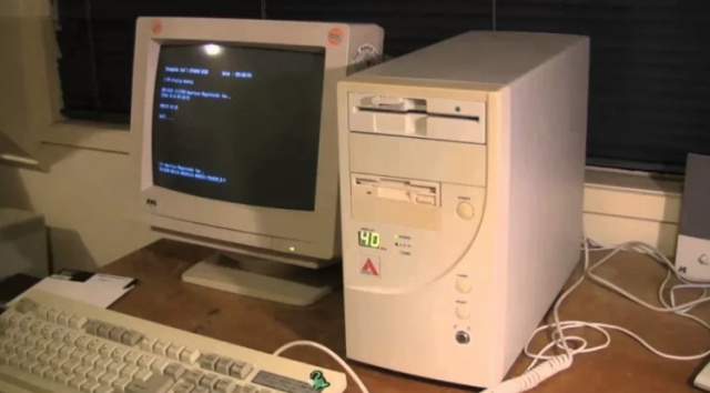 Давайте вспомним, каким был интернет около 16 лет назад (9 фото + видео)