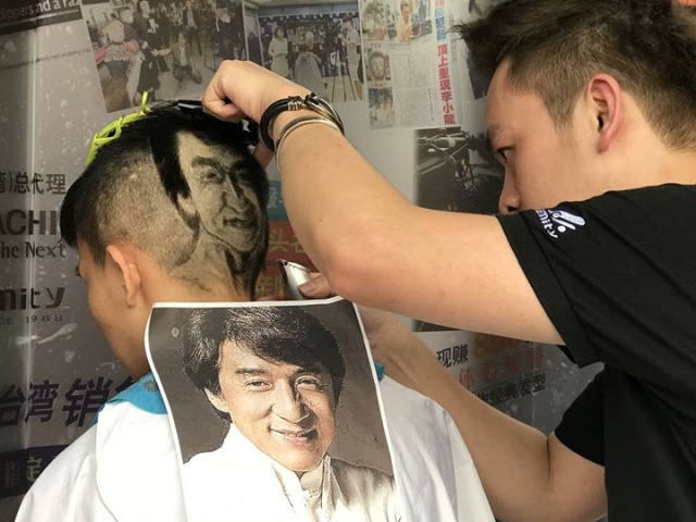 Необычное увлечение китайского парикмахера по имени Аллен Чен (10 фото)