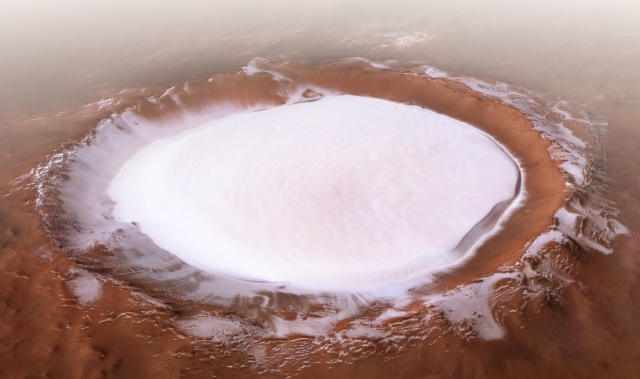 Снимки ледяного кратера Королёва на Марсе (4 фото)