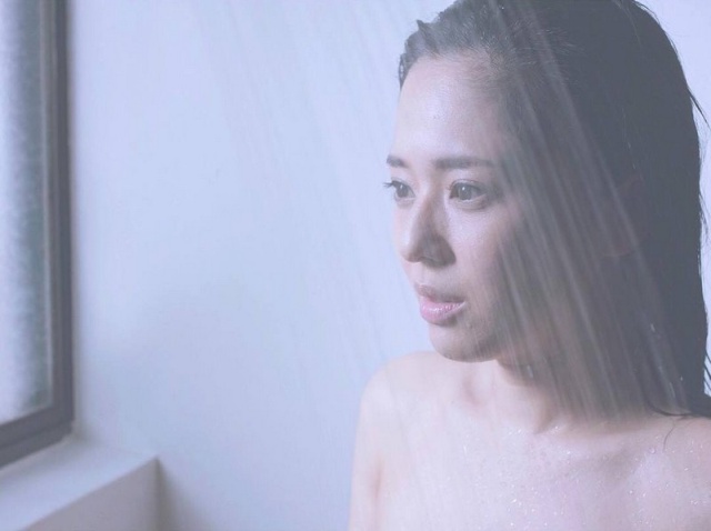 Бывшая порноактриса Сора Аой заявила о беременности, но не ожидала бурной реакции общественности на эту новость (11 фото)