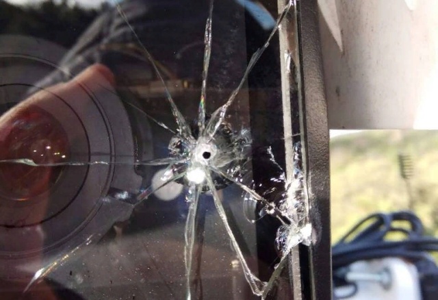 Злоумышленники массово уничтожают камеры видеофиксации в Севастополе (4 фото)