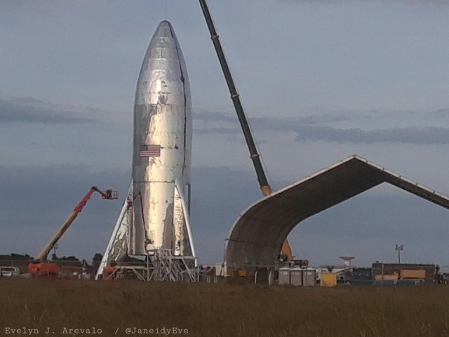 Илон Маск опубликовал фотографию космического корабля SpaceX Starship (5 фото)