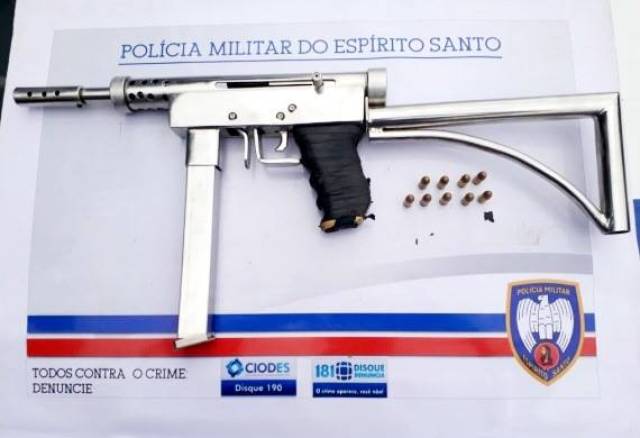 Конфискованное самодельное оружие (28 фото)