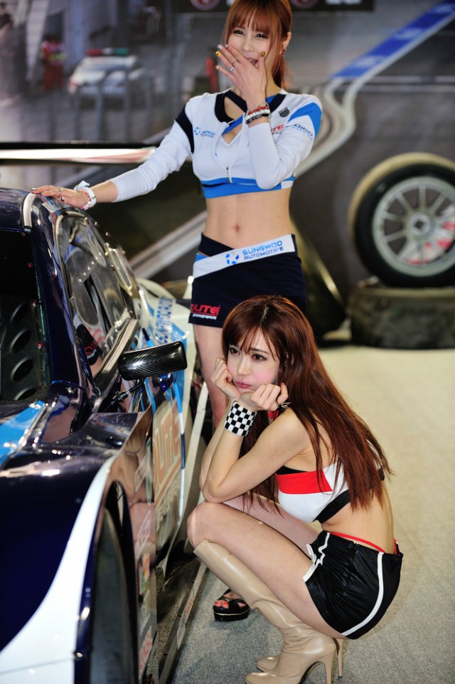 Привлекательные корейские девушки (34 фото)