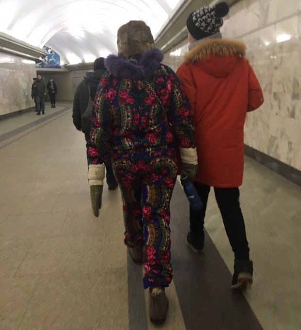 Модники и модницы российского метрополитена (33 фото)