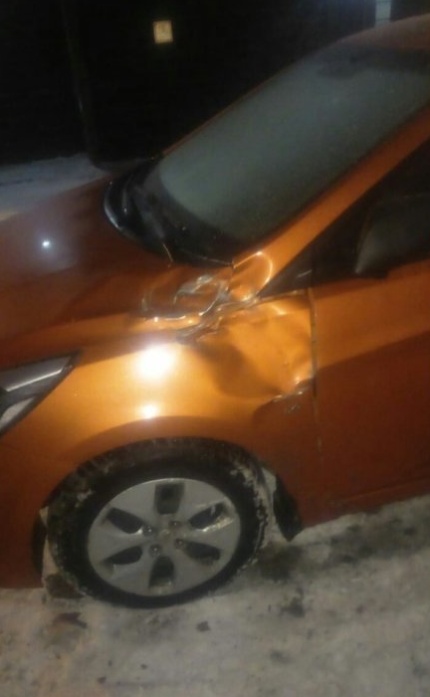 Злоумышленники сбросили на автомобили металлическую дверь с 27-го этажа в Мурино (2 фото + видео)