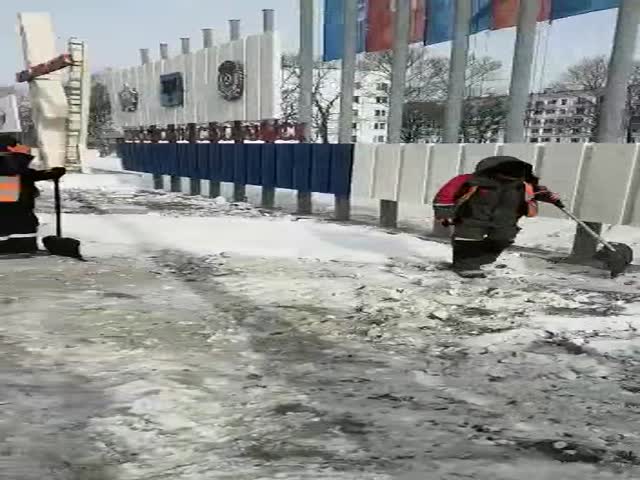 "Благоустройство" Южно-Сахалинска при помощи чистого снега