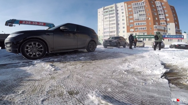 Как работает персональная двухуровневая парковка с автомобильным лифтом в Челябинске (7 фото + видео) Как работает персональная двухуровневая парковка с автомобильным лифтом в Челябинске (7 фото + видео)