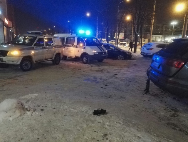 Странное происшествие в Санкт-Петербурге, виновником которого стал водитель Audi Q7 (3 фото)