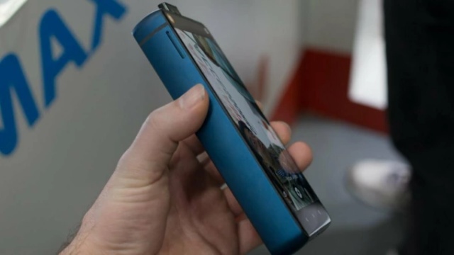 "Смартфон-кирпич" от Energizer с батареей на 18 000 мАч (6 фото)