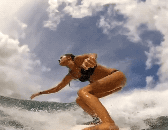 Стройные девушки и серфинг (36 гифок)