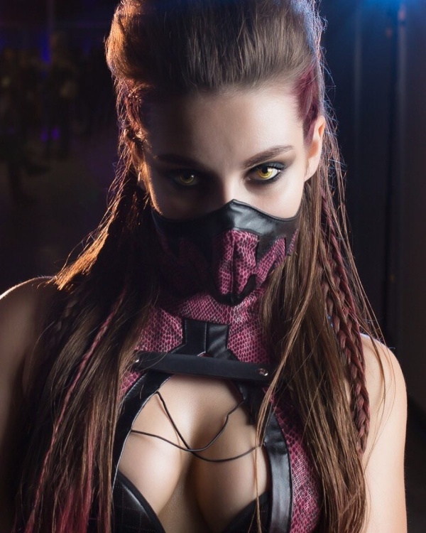 ​​Таня Коробова в образе Милины из Mortal Kombat (7 фото)