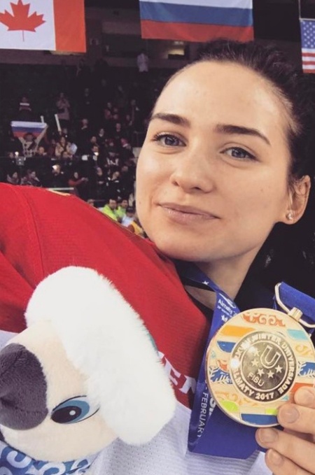 Элина Митрофанова - самая красивая хоккеистка РФ (13 фото)